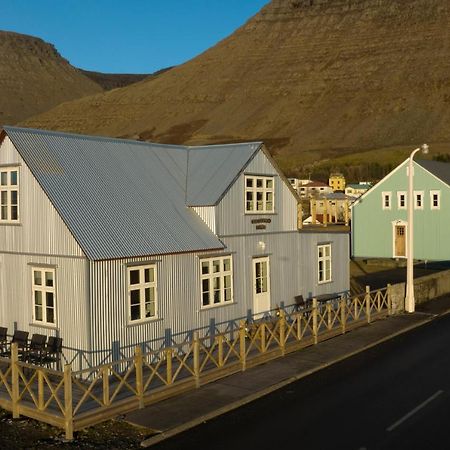 Palshus Hotel Patreksfjordur Buitenkant foto