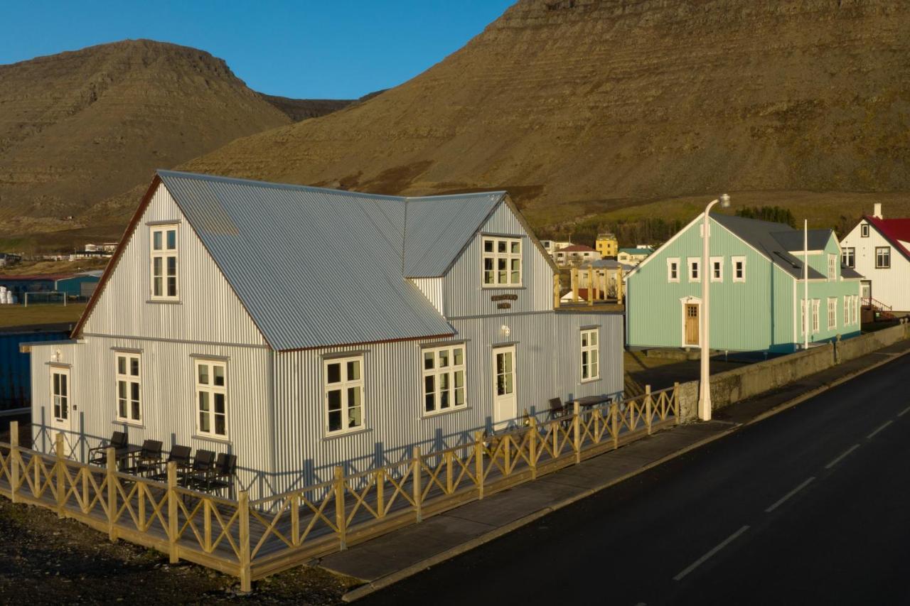 Palshus Hotel Patreksfjordur Buitenkant foto